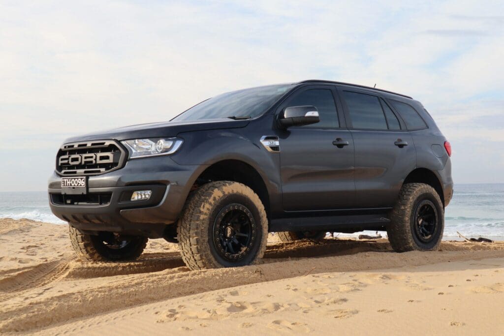 Dirty Life DT-2 Ford Everest Tyre Right Glendale