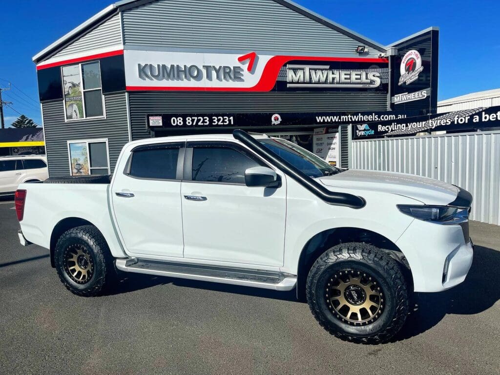 Dirty Life Scout Mazda BT-50 by MT Wheels