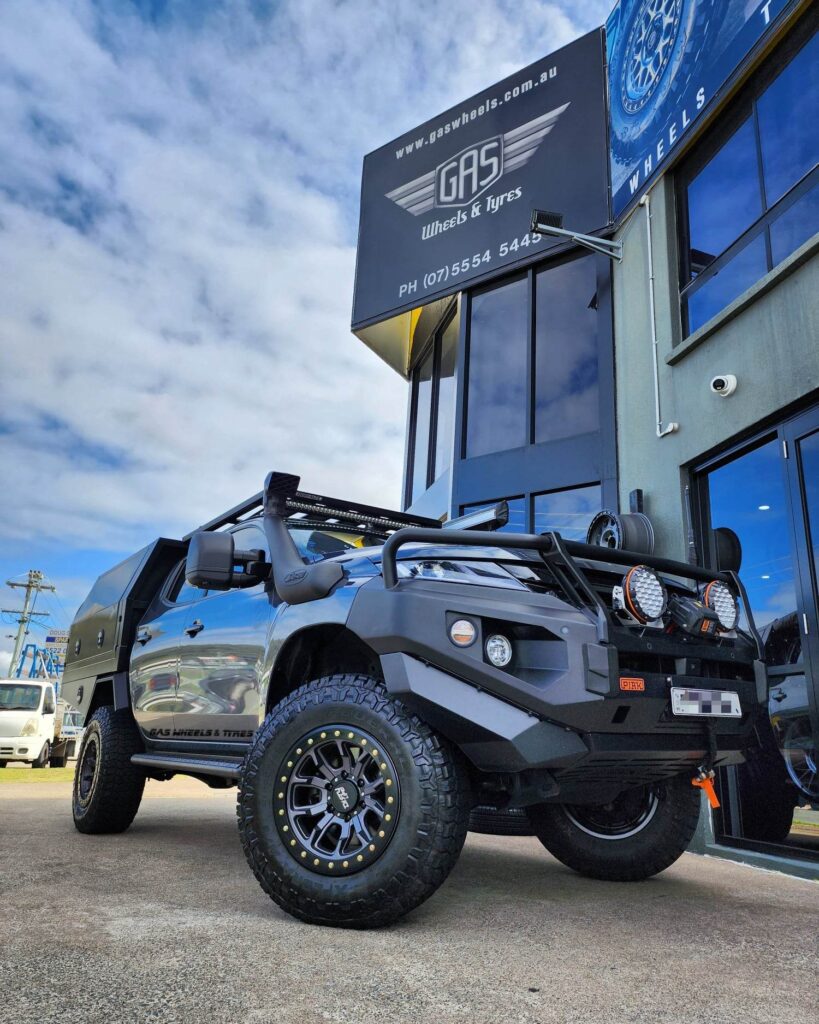 Dirty Life Dt 1 Wheels On A Mitsubishi Triton By Gas Wheels And Tyres