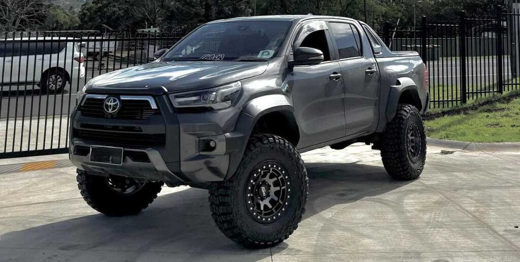 Dirty Life Dt4 Fitted To A Hilux By Buds Tyres
