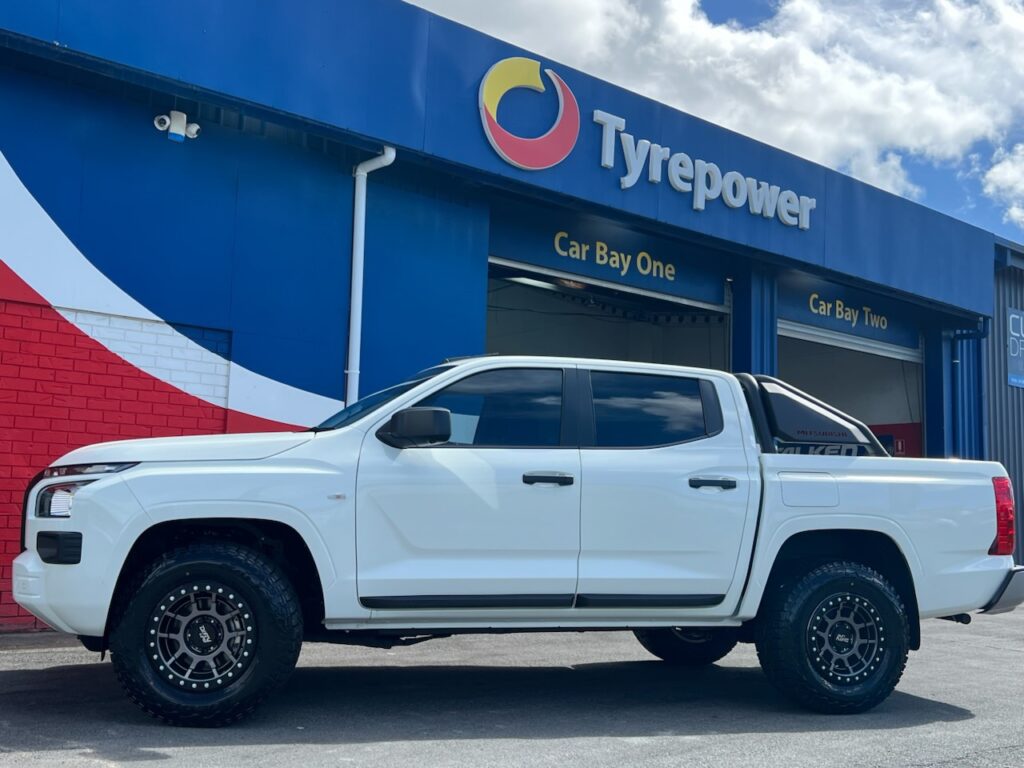 Dirty Life Dt4 Fitted To A Mitsubishi Triton By Tyrepower Labrador