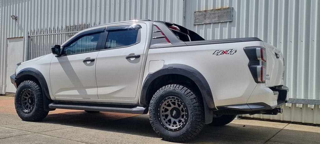 Dirty Life Enigma Pro Fitted To A Isuzu Dmax