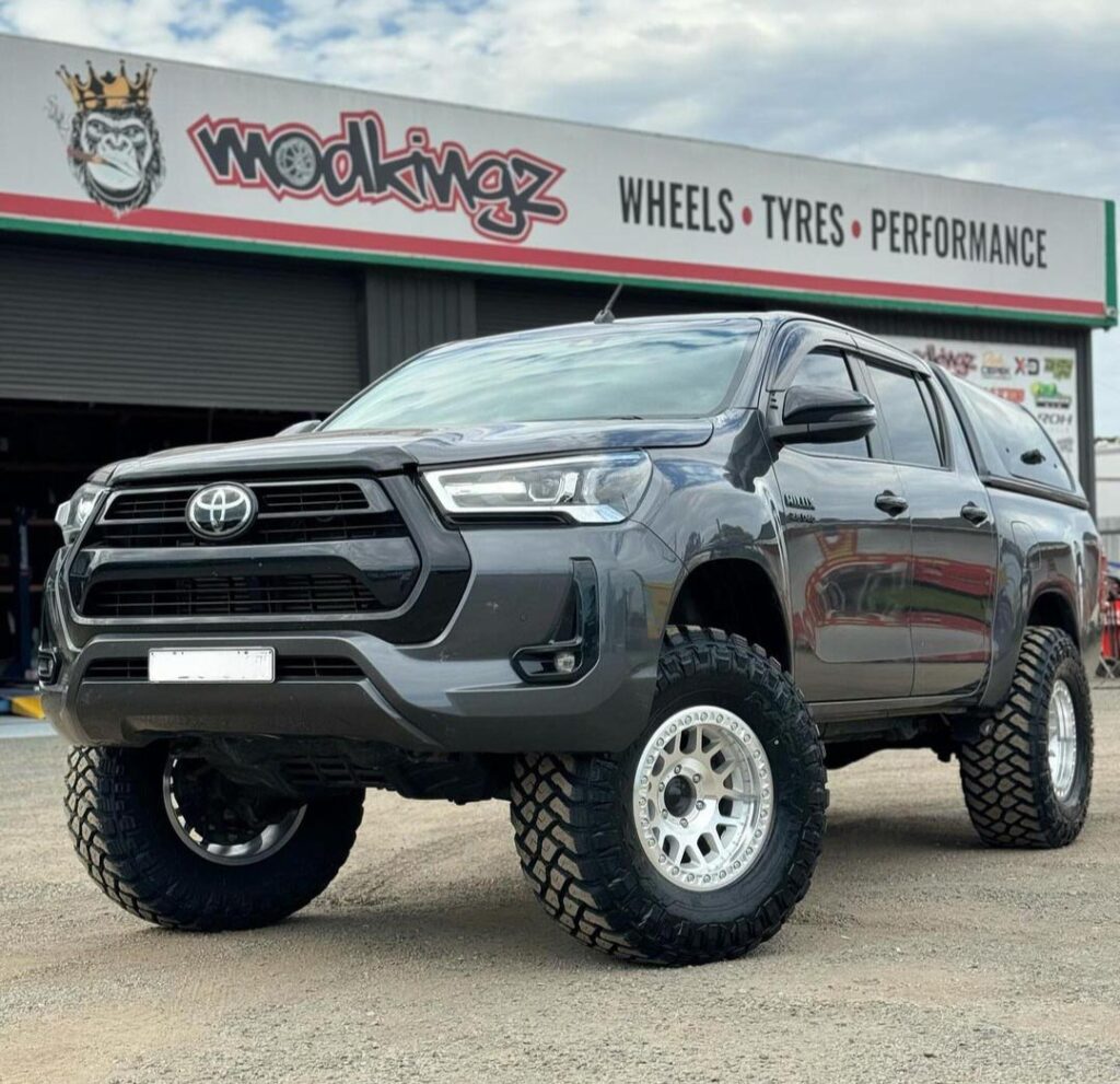 Dirty Life Mesa Race Fitted To Toyta Hilux By Modkingz