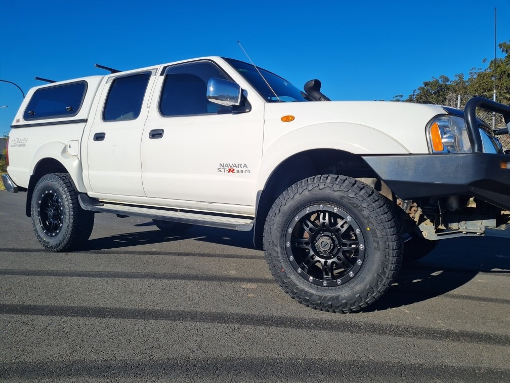 Jb Tyre Plus Huskisson Navara Pro Comp Stryker