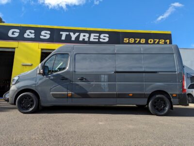 Van Raceline Surge Wheels 2